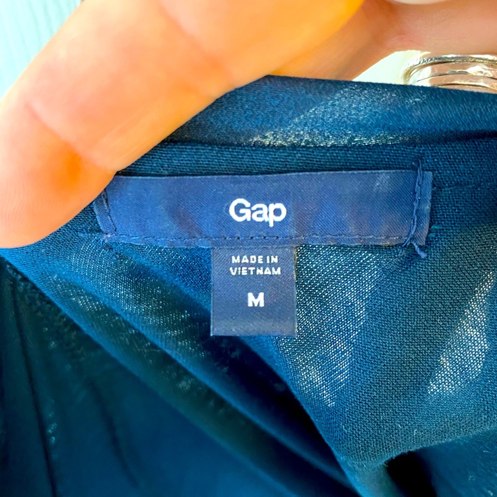 Gap Ruffle Top - Picture 8 of 8